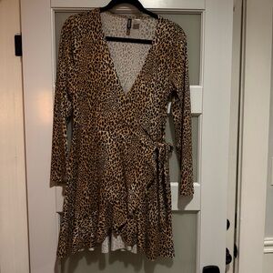 DIVIDED H&M Leopard Print Long Sleeve Tie Dress - Size 10